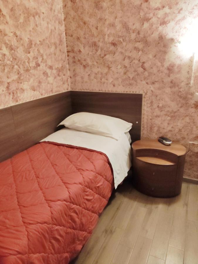 Hotel Ariosto Centro Storico 레조넬에밀리아 외부 사진